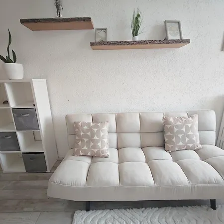 Classic 2-Bedroom Apartment, Bright, Quiet & Views